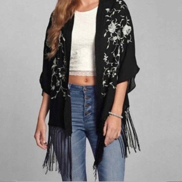 Abercrombie & Fitch Embroidered Fringe Kimono Size OS Black white - Picture 2 of 11